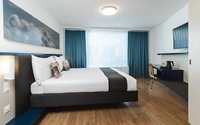 Bristol Hotel Zurich 3*